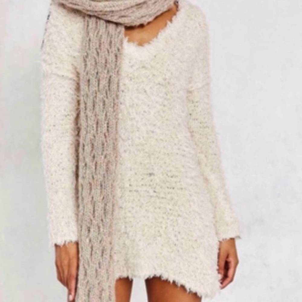 Kimchi Blue Urban Outfitters Teddy Sweater Cream